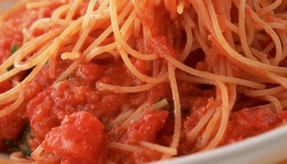 Espaguetis con albóndigas 
